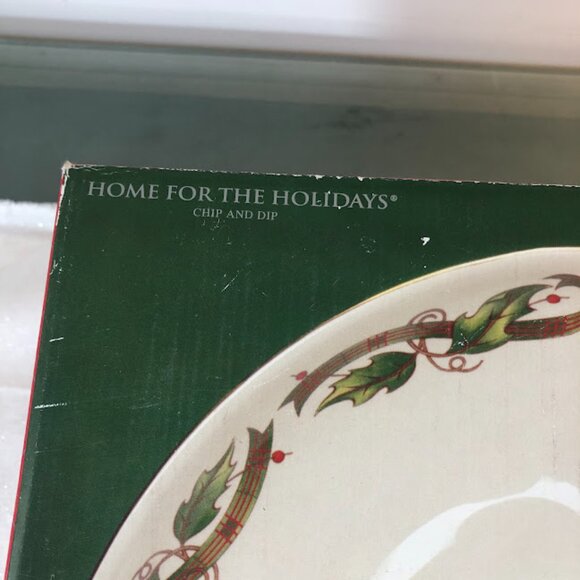 Royal Limited Holly Holiday divided serving platter - NWT - Picture 2 of 11